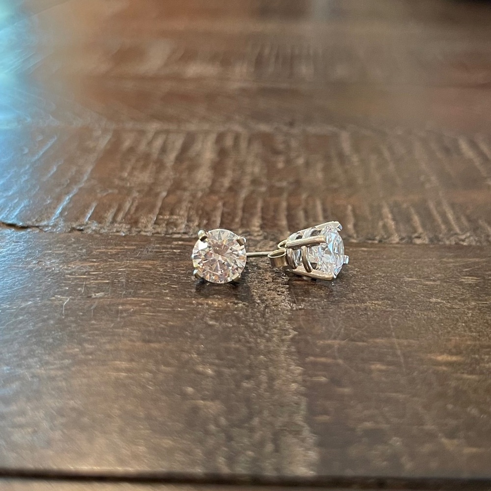 14k white gold Quarter Carat Cubic Zirconia stud earrings